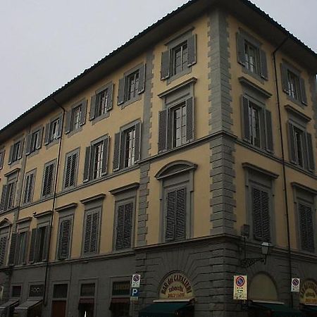 27 Aprile Hotel Florence Luaran gambar