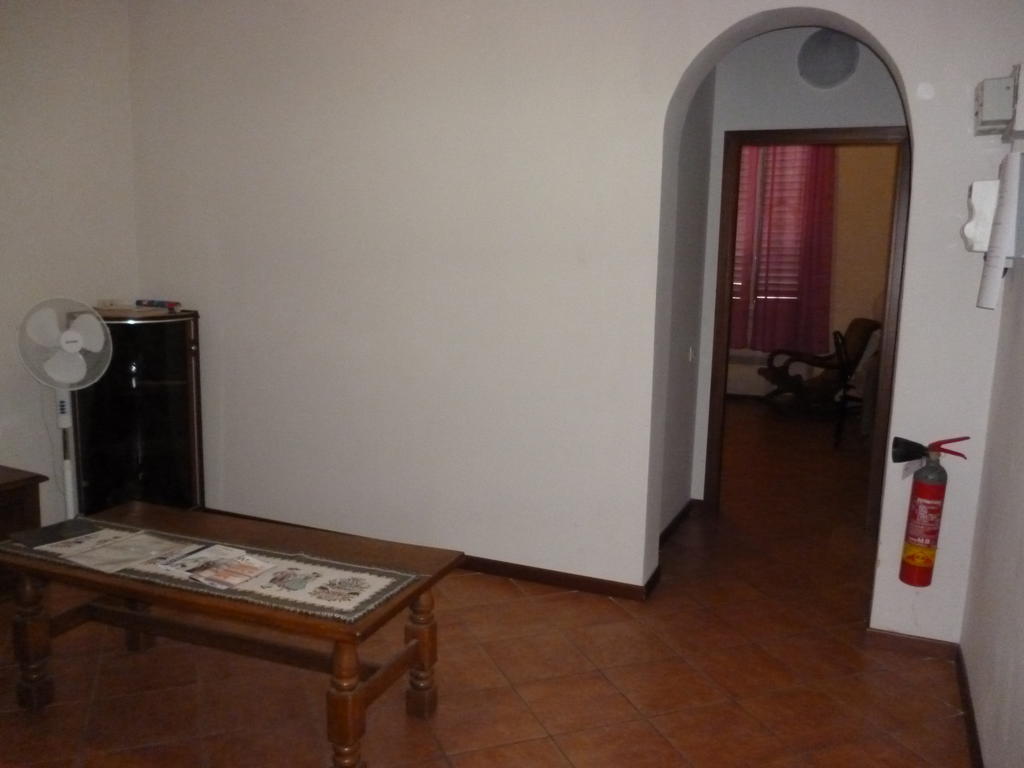 27 Aprile Hotel Florence Bilik gambar